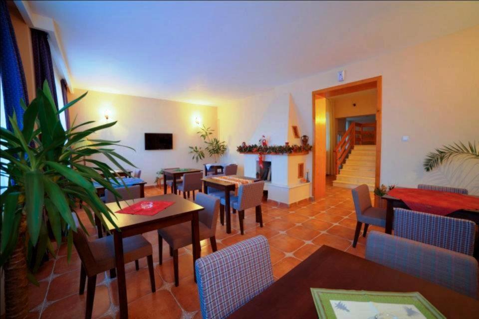 Apart Hotel Vlad Tepes Brasov Luaran gambar