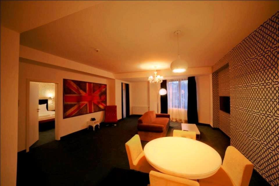 Apart Hotel Vlad Tepes Brasov Luaran gambar
